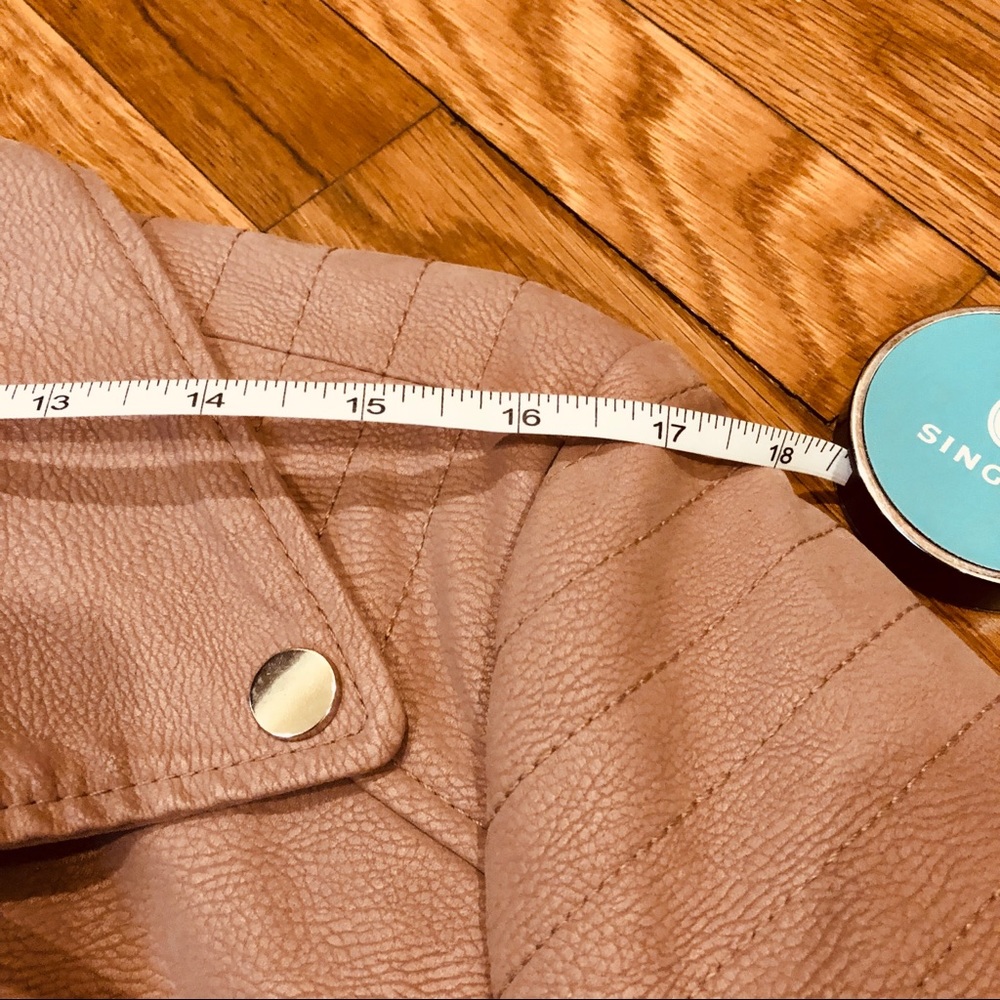 ✨WILD PEARL FAUX LEATHER MOTO JACKET (L)✨ - Picture 5 of 8